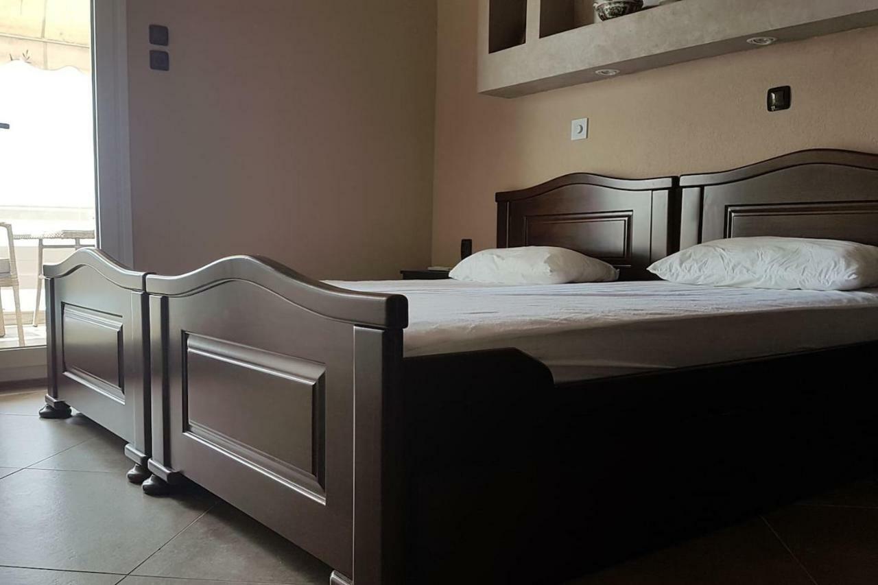 Luxury Apartment On The First Line ! Nea Kallikrateia Esterno foto
